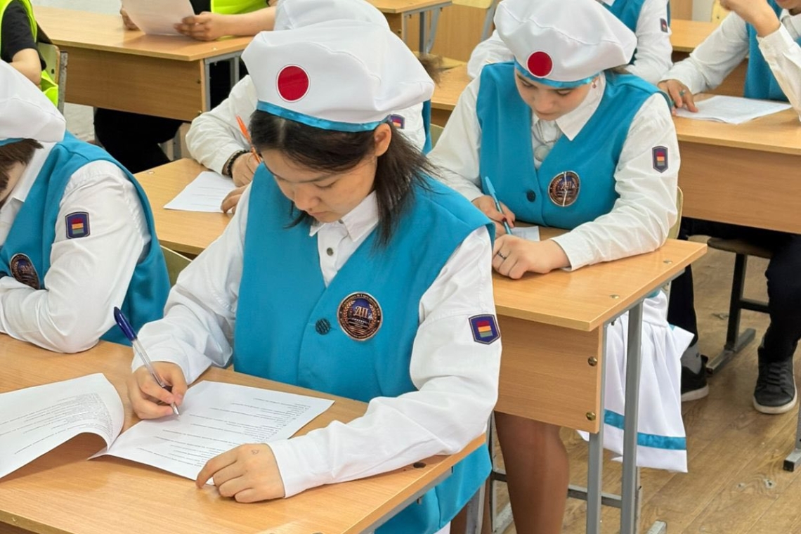 6 мая наша команда «Дорожный патруль» приняла участие в районном этапе слёта ЮИД.