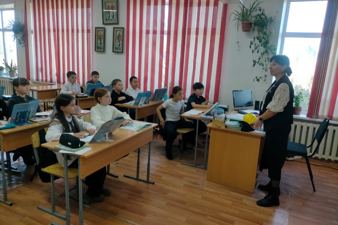 Подошла к концу первая неделя декады по Преемственности в Саумалкольской средней школе № 1. 